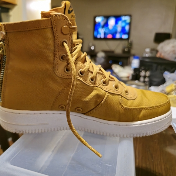 Nike AF1 Urban Utility Footwear shoe - Picture 4 of 15
